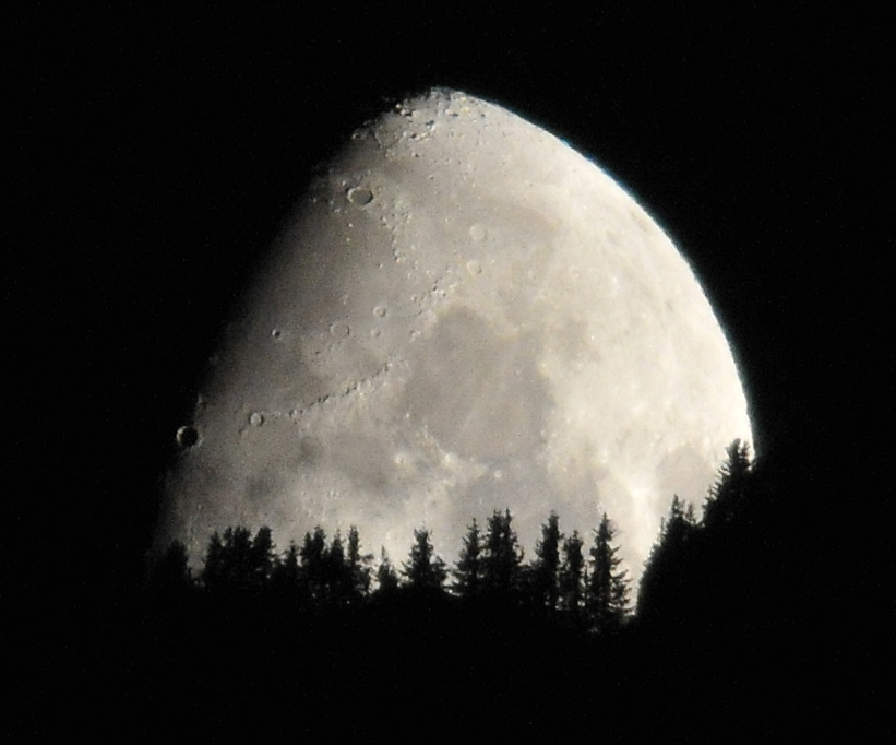 ASC_1870_crop.jpg - Monduntergang hinter der Stockhornkette 10.08.2008